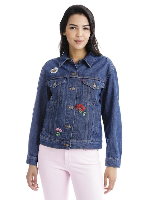 Chamarra Levi's azul con bordado floral en Liverpool