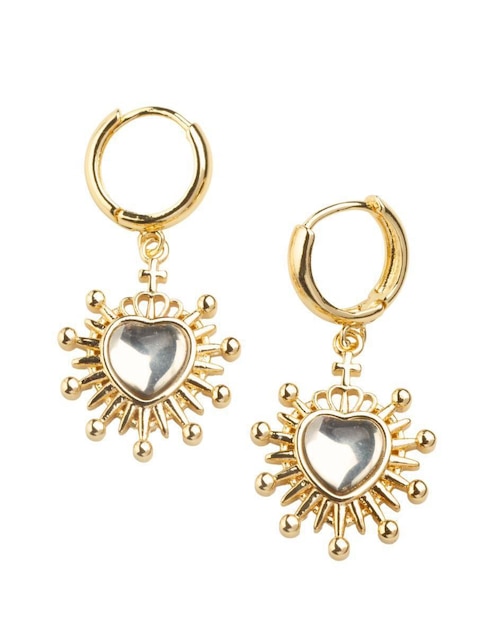Aretes cortos de corazón Solara con acabado baño de oro zirconia 1