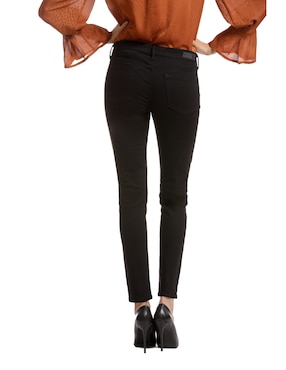 Pantalón capri Dockers skinny para mujer