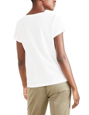 Playera manga corta Dockers cuello V para mujer