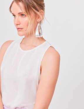 Top Linea Pura cuello redondo escote espalda con broche