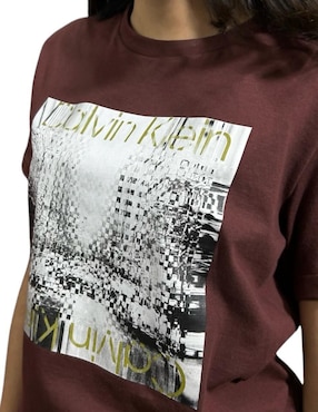 Playera manga corta Calvin Klein cuello redondo para mujer