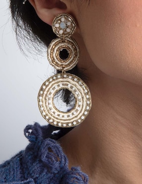 Aretes circulares Yoiko Mahila con acabado brillante