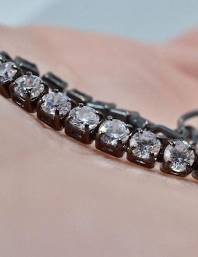 Pulsera Yoiko Cris con acabado baño rodio