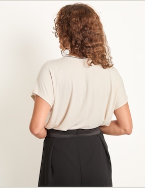 Playera manga corta Lieb cuello V para mujer