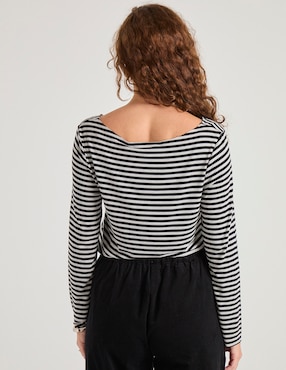 Playera manga larga Lieb cuello ojal para mujer