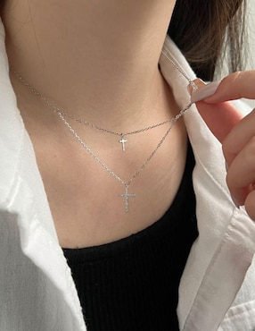 Collar de cruz Yoiko Clemence de plata P 925
