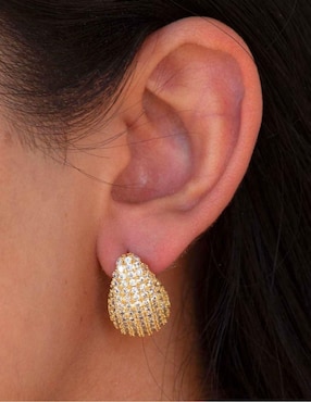 Broqueles de gota Yoiko Bruma Golden con acabado baño de oro zirconia