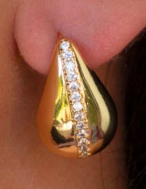 Broqueles de gota Yoiko Brisa Golden con acabado baño de oro zirconia