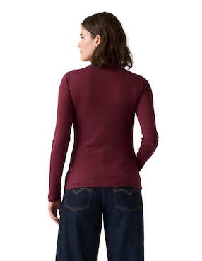 Playera manga larga Levi's cuello tortuga para mujer