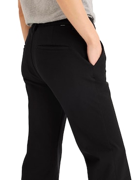 Pantalón flare Dockers slim para mujer