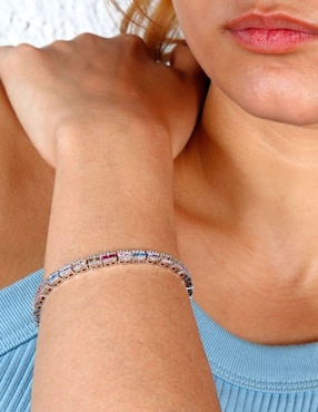 Pulsera Yoiko Luzelia con acabado baño de oro