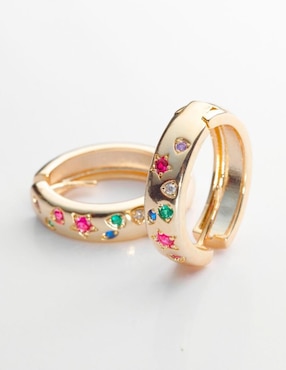 Arracadas Yoiko Flarelle con acabado baño de oro 18 K zirconia
