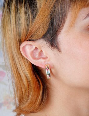 Arracadas Yoiko Flarelle con acabado baño de oro 18 K zirconia