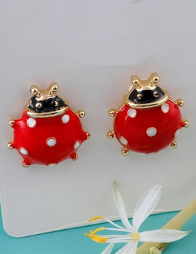 Broqueles de catarina Yoiko con acabado baño de oro 18 K
