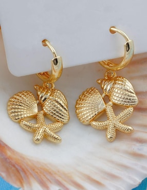 Broqueles de coral Yoiko Maralys baño de oro 18 k