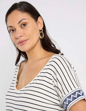 Playera manga corta Lieb cuello V para mujer