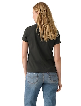 Playera manga corta Levi's cuello redondo para mujer
