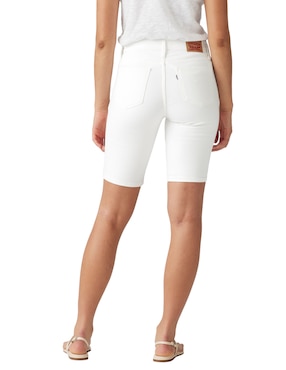 Bermuda Levi's para mujer