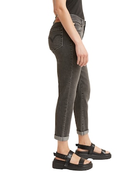 Jeans slim cintura media Levi's para mujer