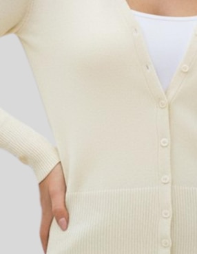 Suéter Malabis cuello V para mujer