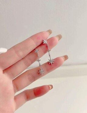 Aretes largos de estrella Yoiko Stella Nova de plata P 925 zirconia