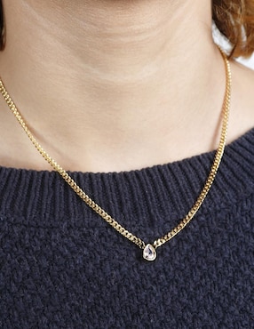 Collar de gota Yoiko Lumina con acabado baño de oro 18 K