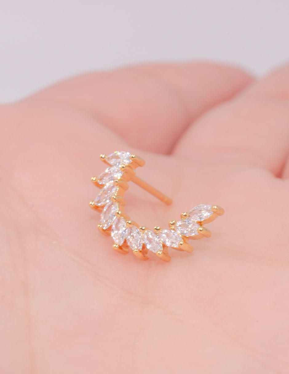 Broqueles de media luna con acabado baño de oro zirconia 3
