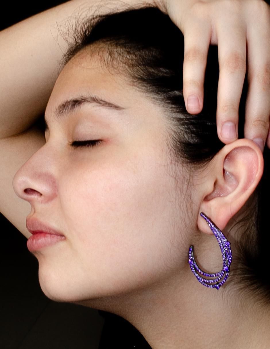 Aretes Sinfonía con acabado baño rodio zirconia 5