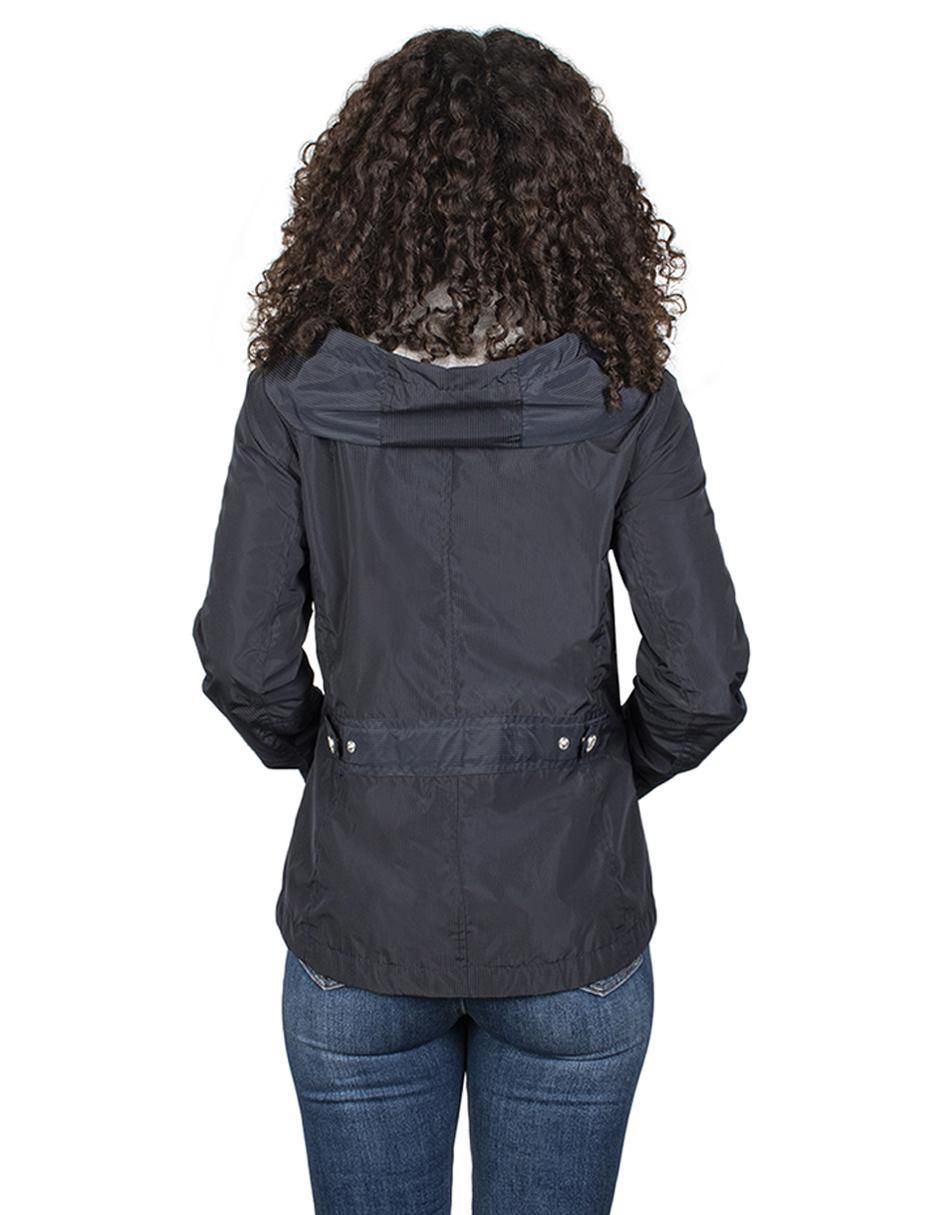 Chamarra Impermeable para mujer 4