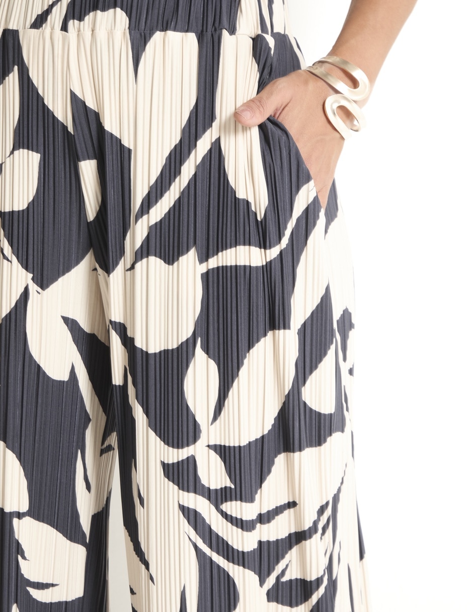 Pantalón amplio para mujer 4