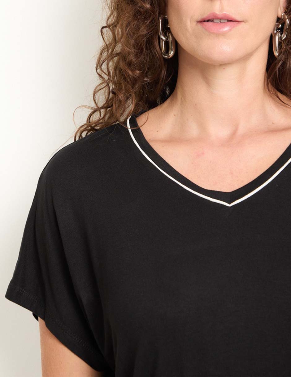 Playera manga corta cuello V para mujer 4