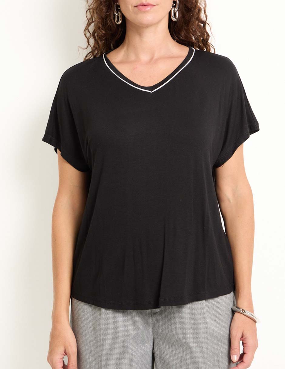 Playera manga corta cuello V para mujer 5
