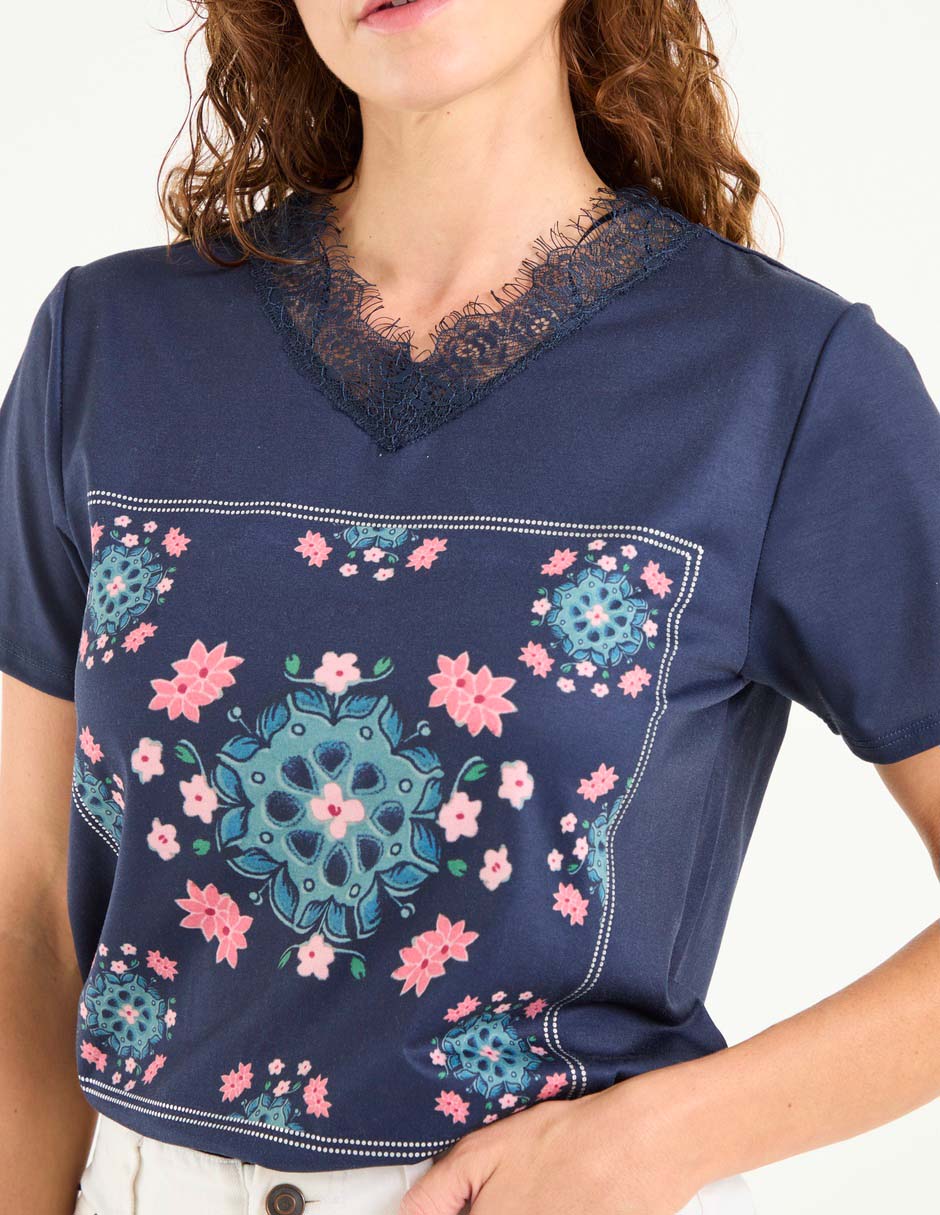 Playera manga corta cuello V para mujer 4