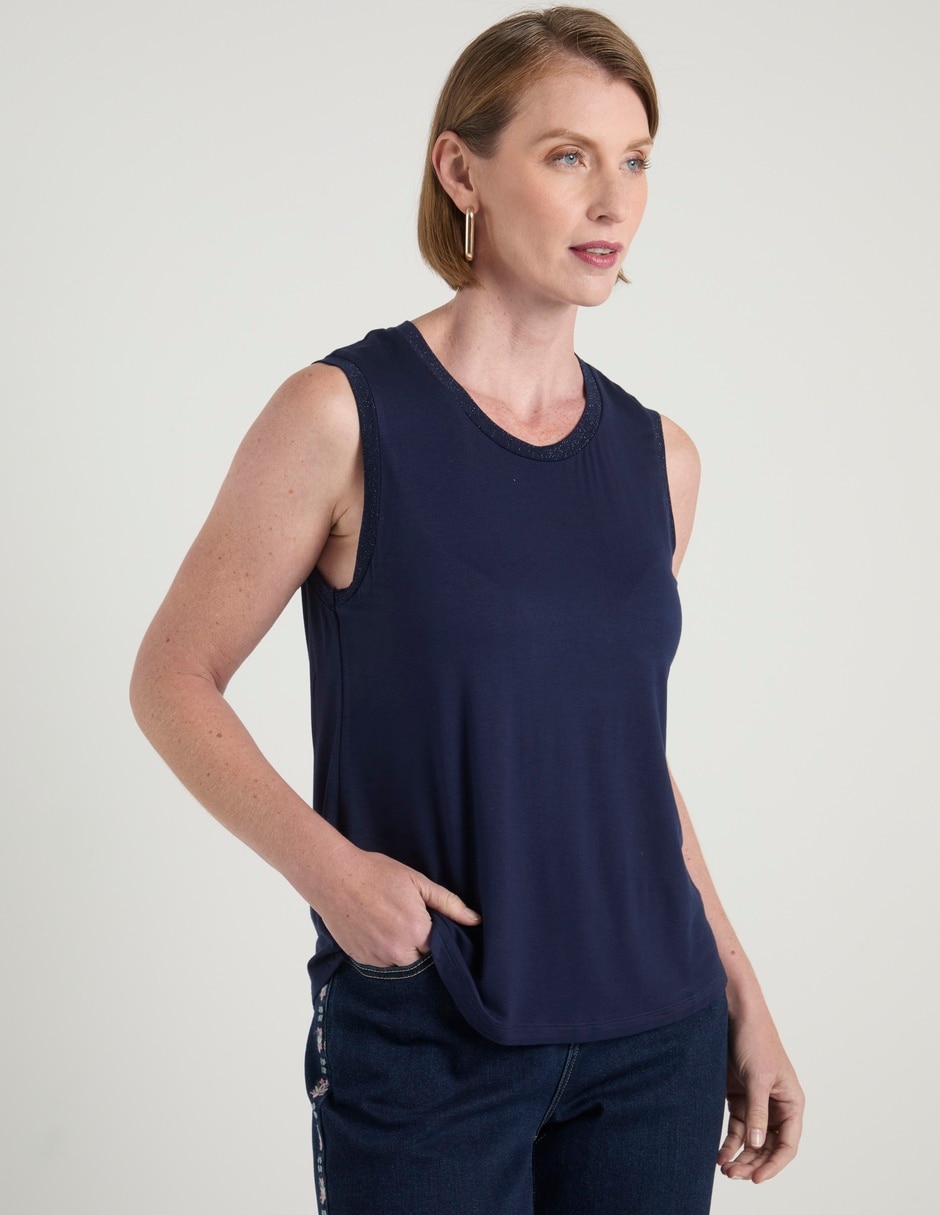 Playera sin manga cuello redondo para mujer