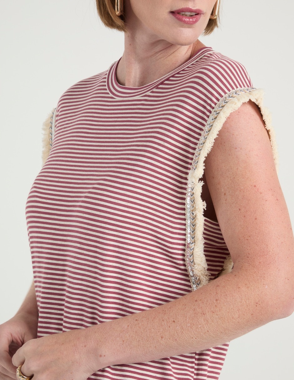 Playera cuello redondo para mujer 4