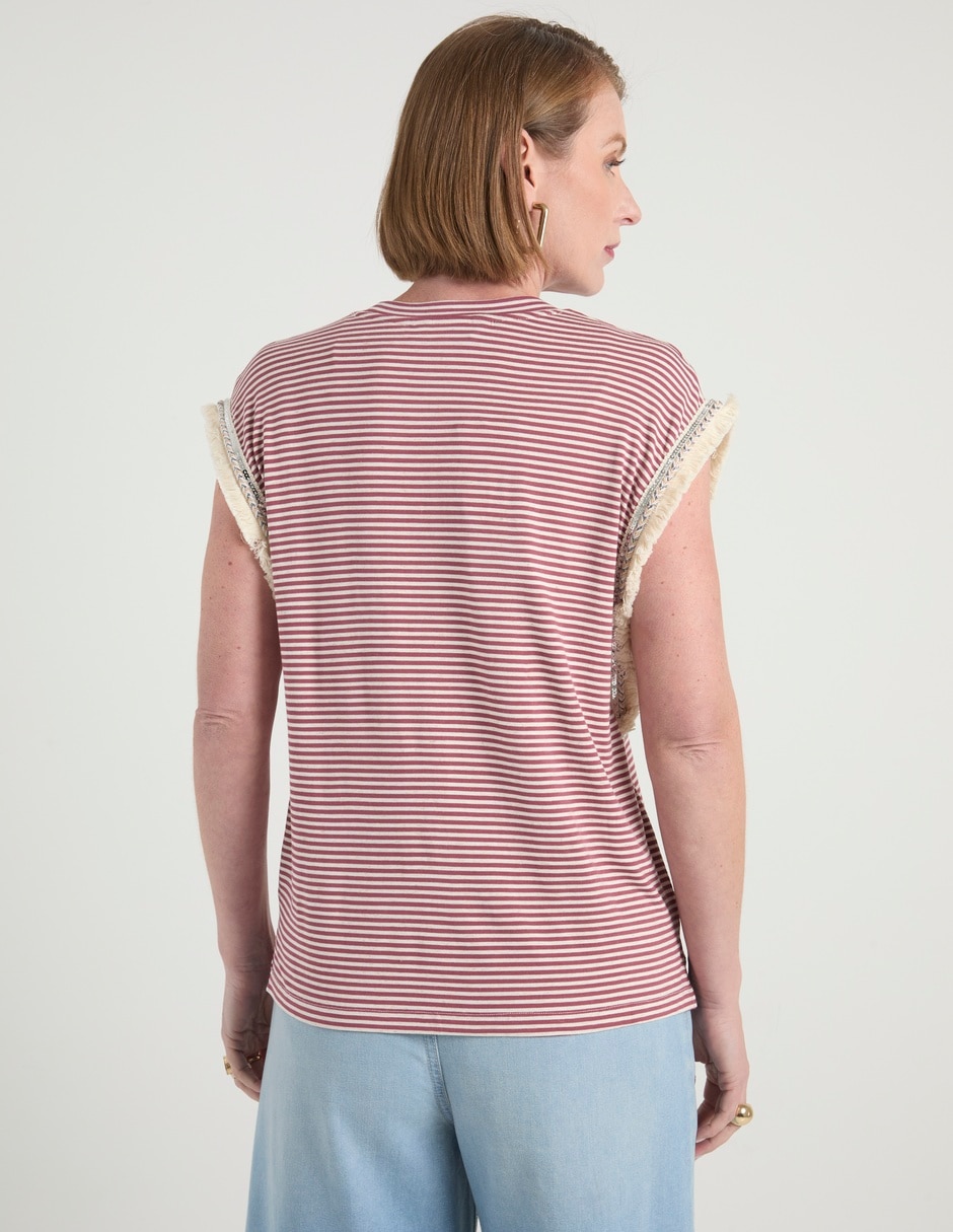Playera cuello redondo para mujer 6