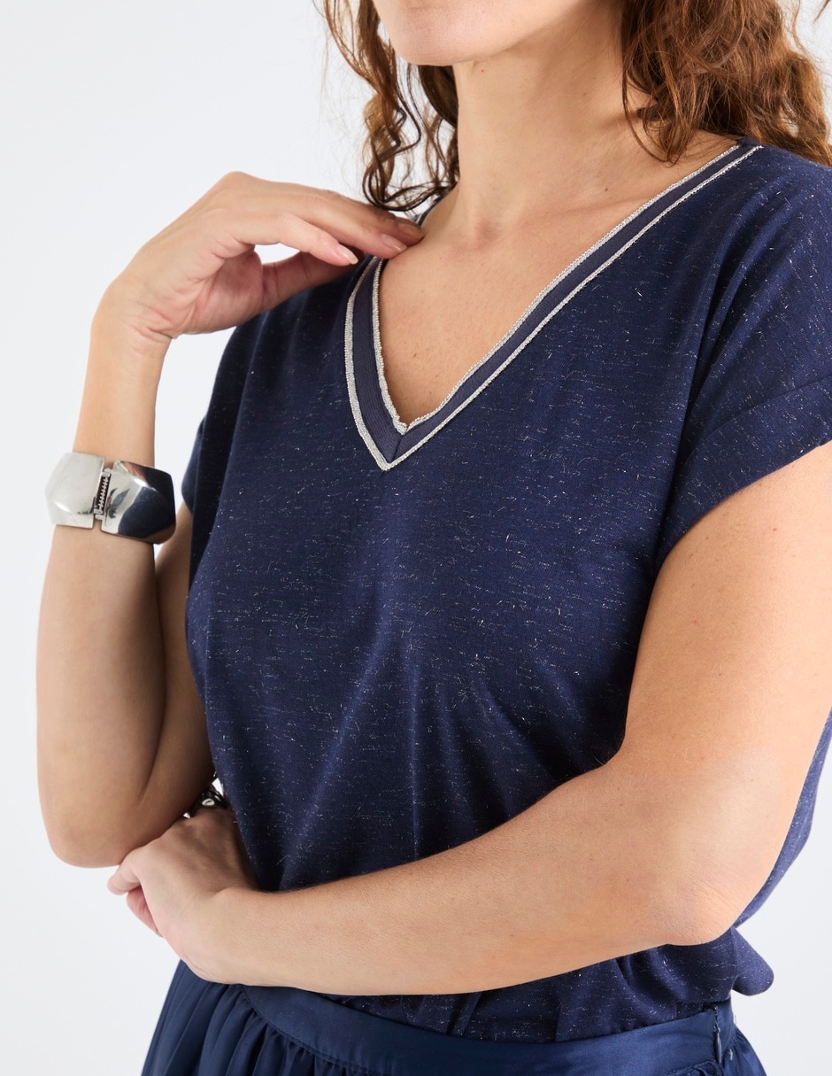Playera manga corta cuello V para mujer 4