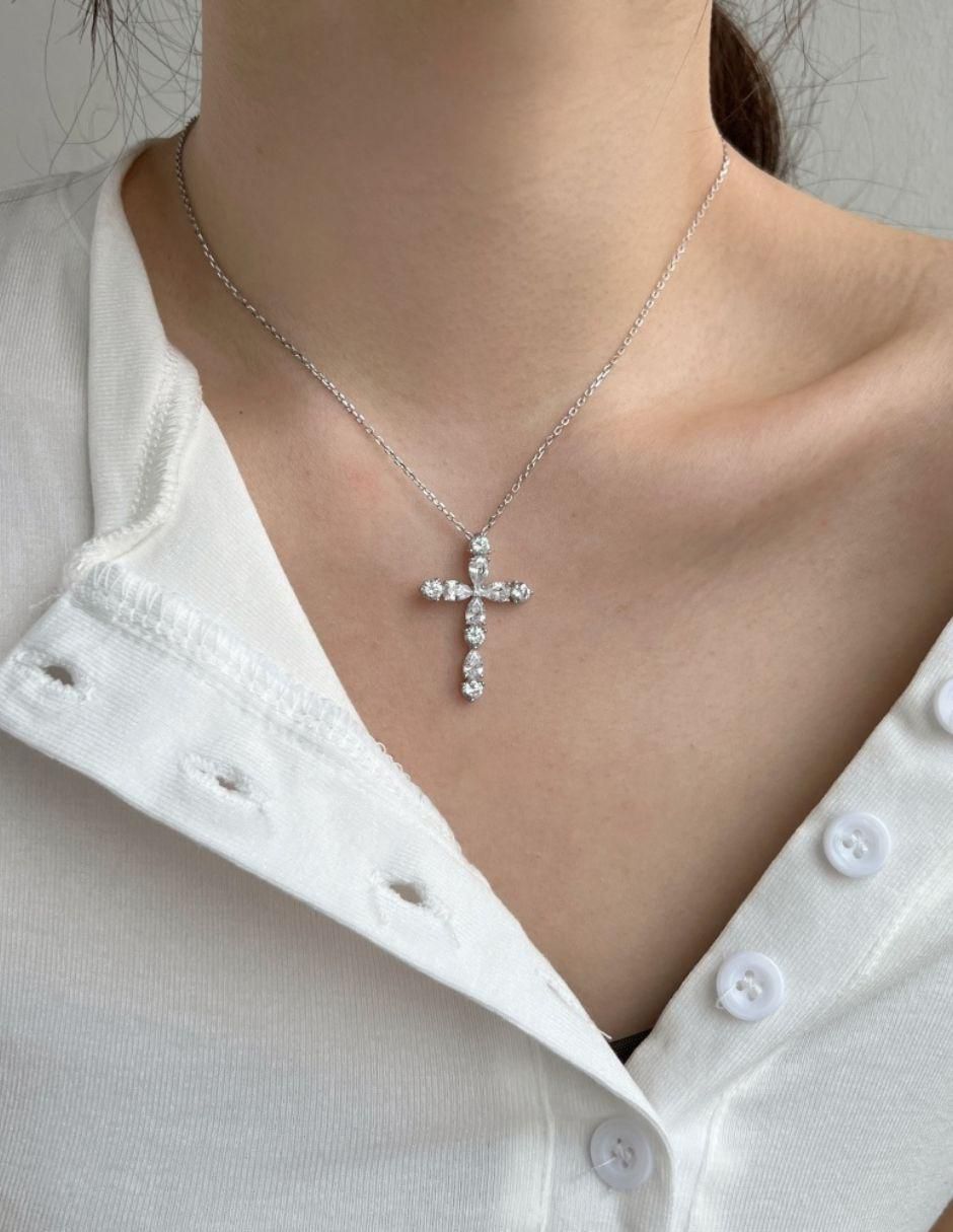 Collar de cruz Charlotte de plata P 925