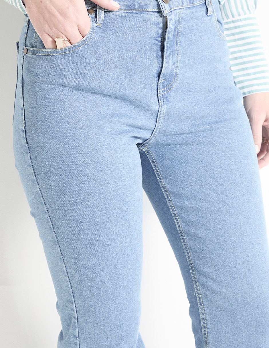 Jeans flare para mujer 4