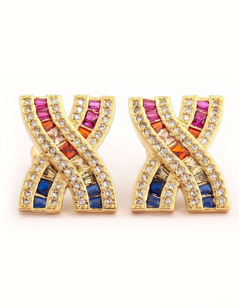 Broqueles de cruz Nexo con acabado baño de oro zirconia Broqueles de cruz Nexo con acabado baño de oro zirconia