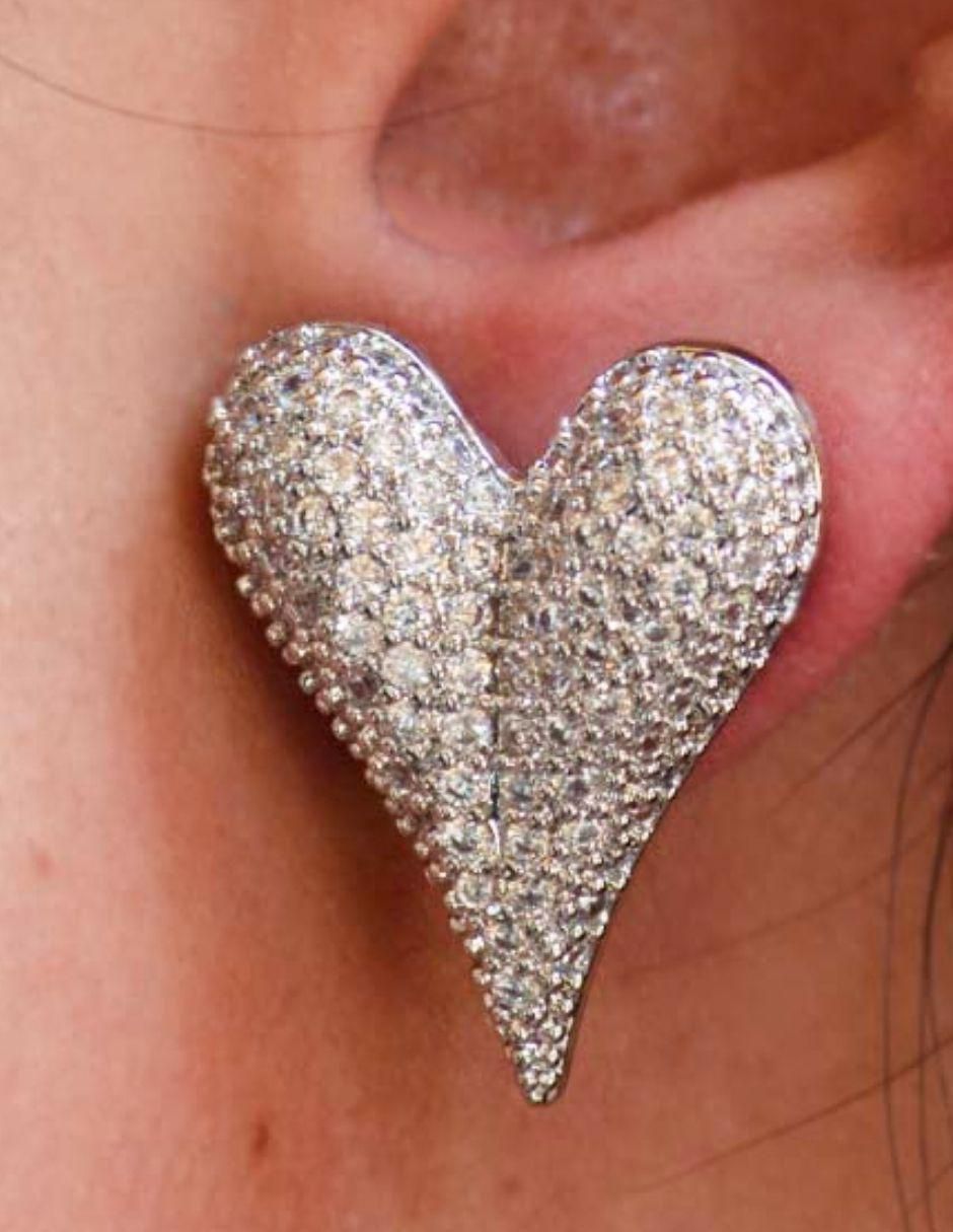 Broqueles de corazón con acabado baño rodio zirconia 4