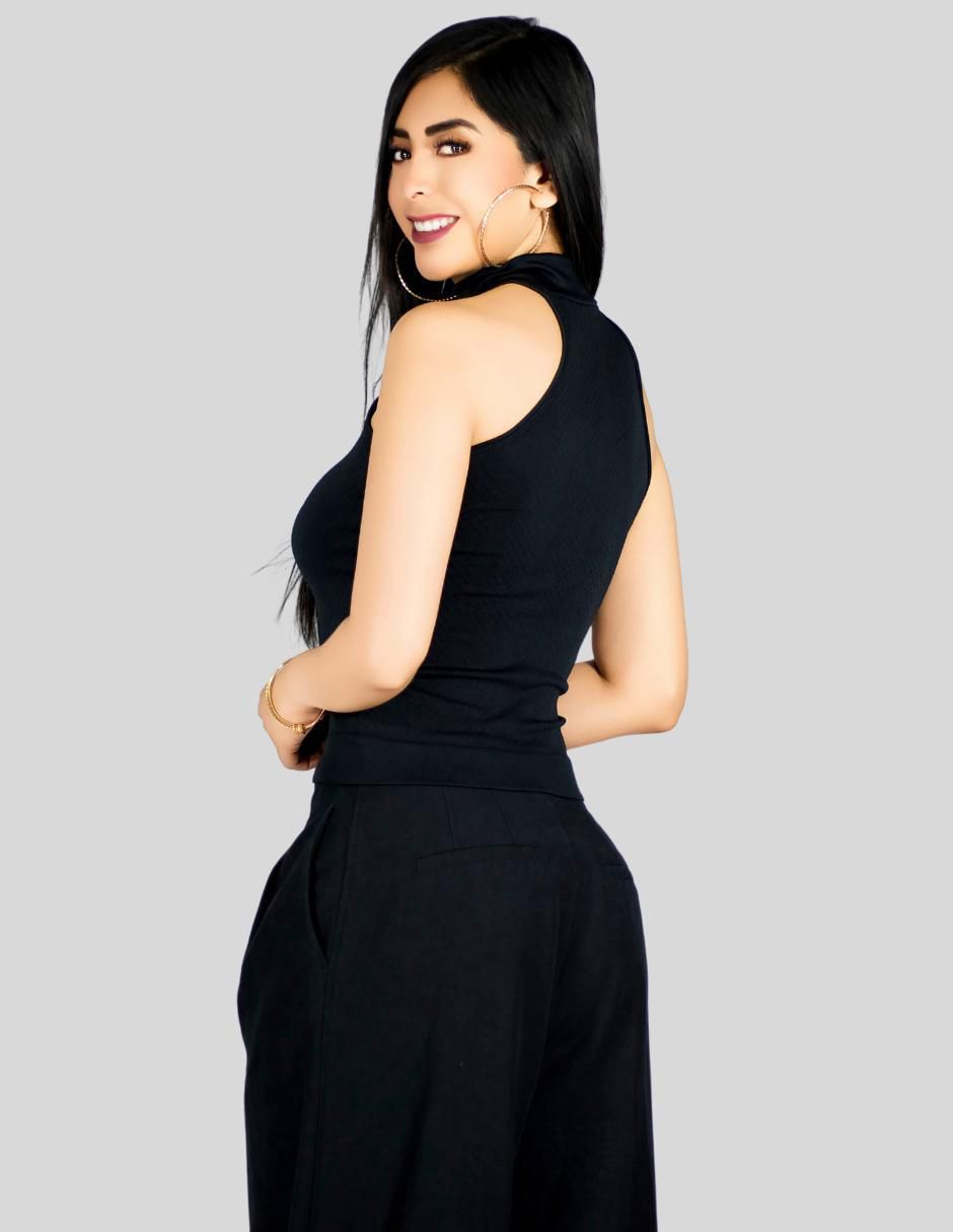 Blusa sin manga para mujer 3