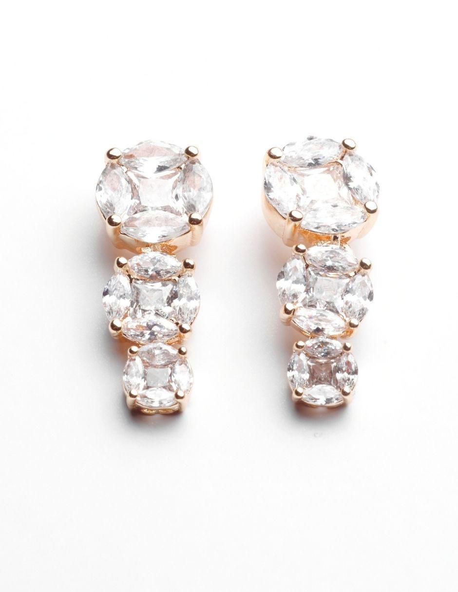 Aretes cortos Élivine con acabado baño de oro 18 k zirconia