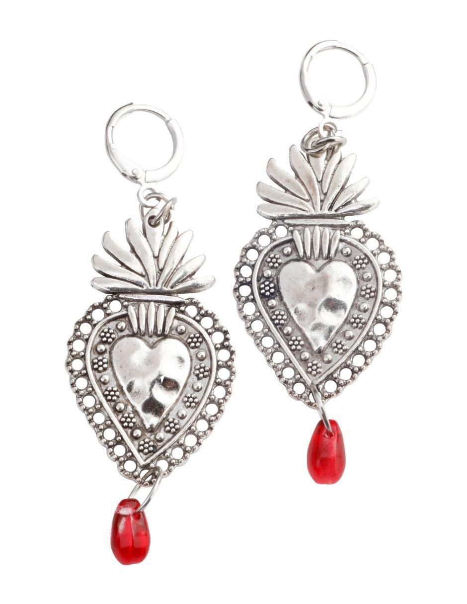 Aretes de corazón con acabado baño rodio cristal