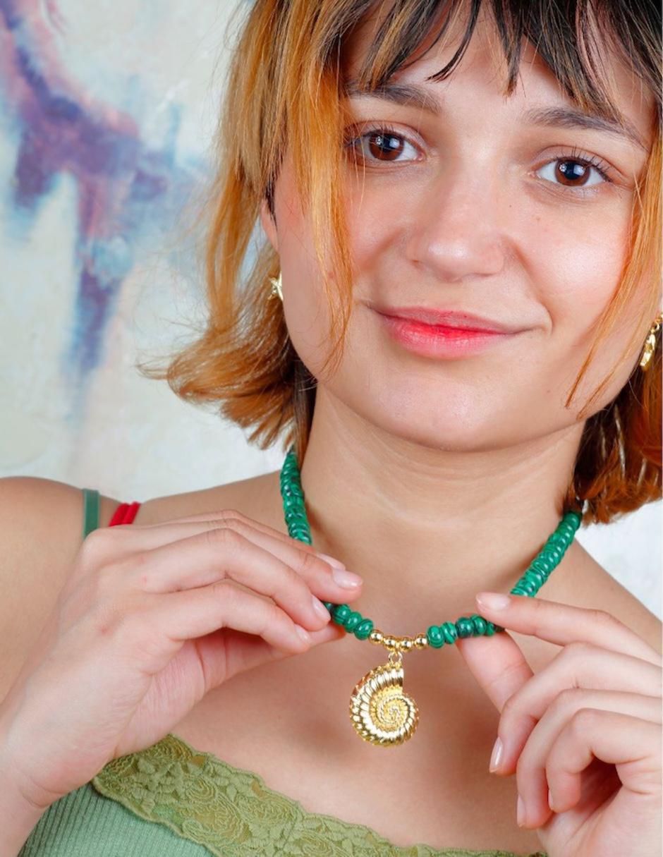Collar de caracol Esmerália de baño de oro 18 K 5