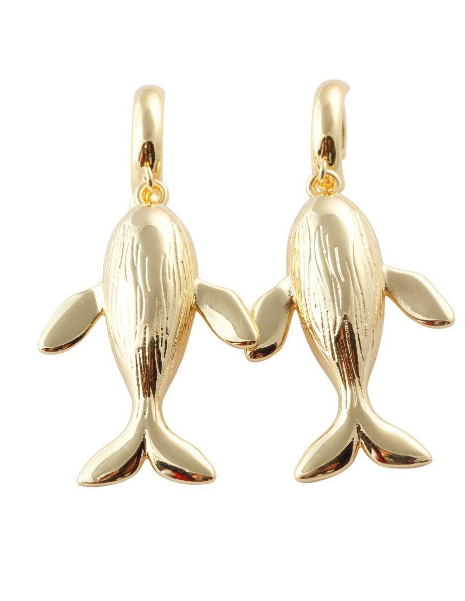 Aretes largos de ballena Ballenia baño de oro 18 k