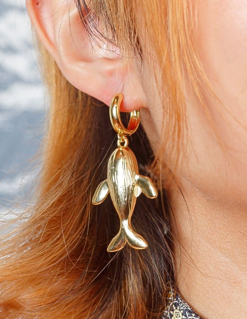 Aretes largos de ballena Ballenia baño de oro 18 k 6