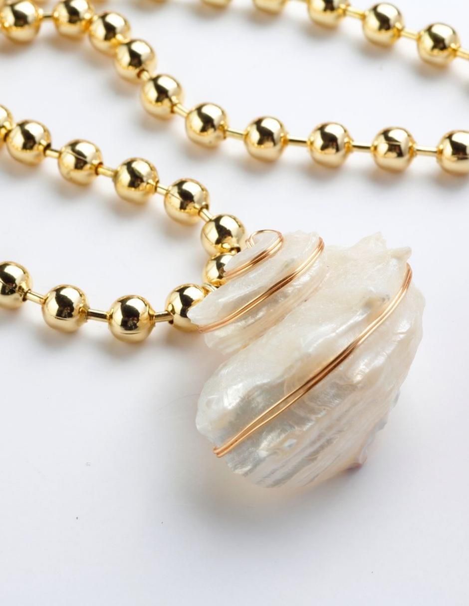 Collar con dije de caracol Marévia de baño de oro 18 K 6