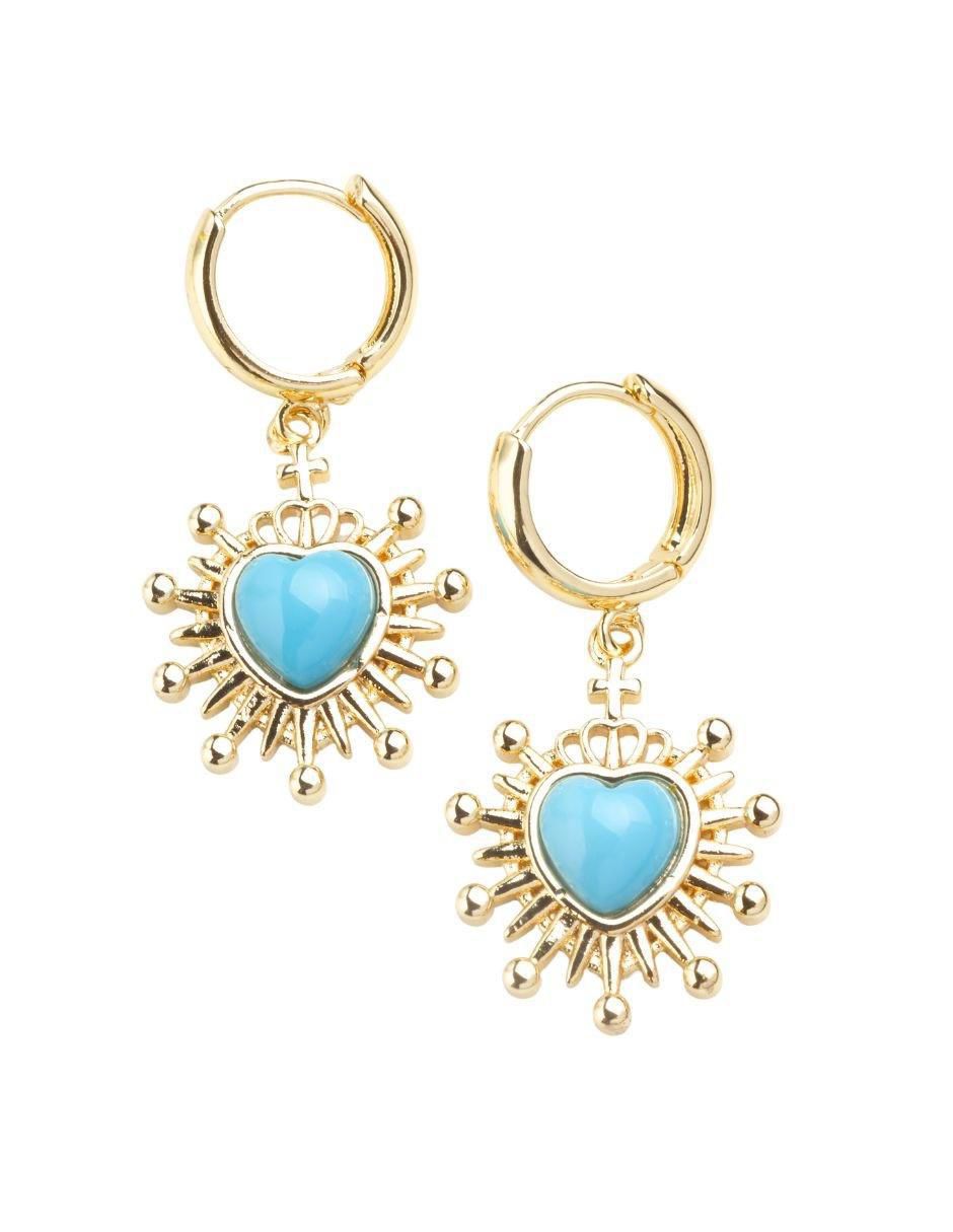 Aretes cortos de corazón Solara con acabado baño de oro zirconia